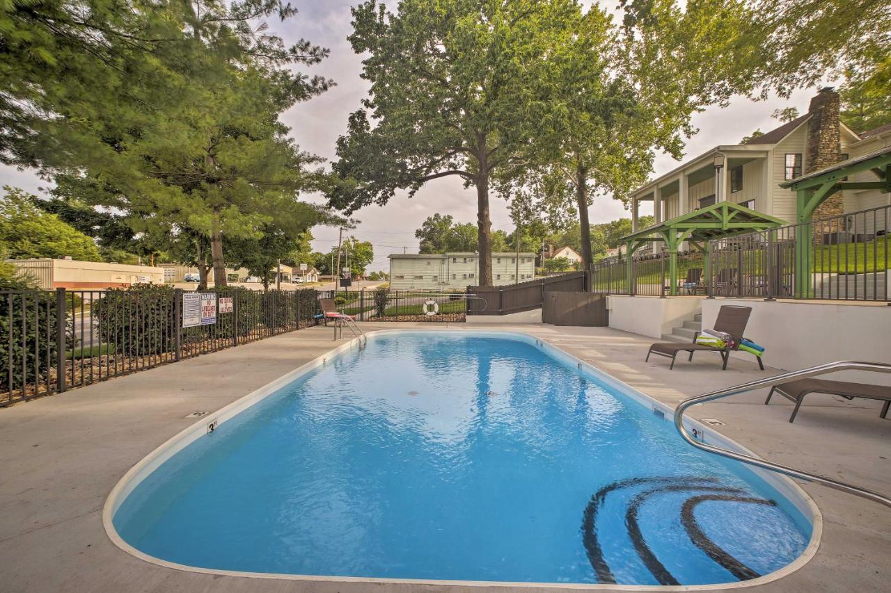 Downtown Branson Cottage With Pool Access! Bagian luar foto